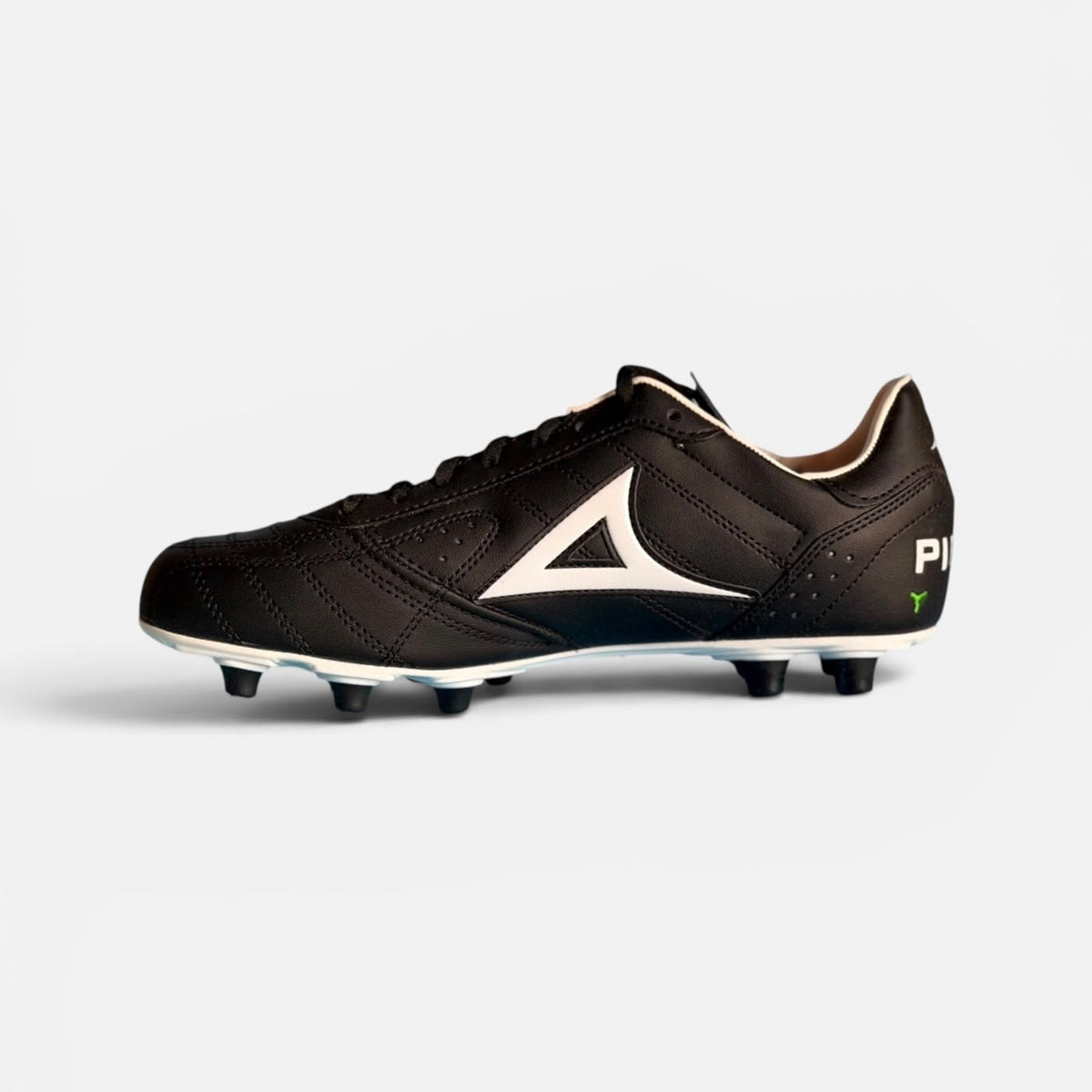 Guayos de Fútbol Modelo Brasil 501
